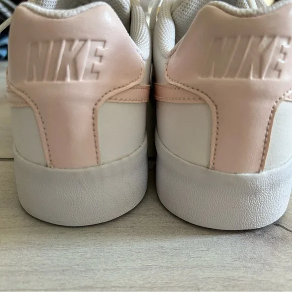 NIKE Court Royale Light Pink & White Sneakers Brand New - Picture 4 of 5